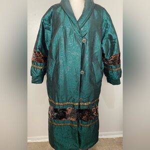 GS International Emerald Floral Jacquard Long Coat Velvet Paisley Trim Vintage